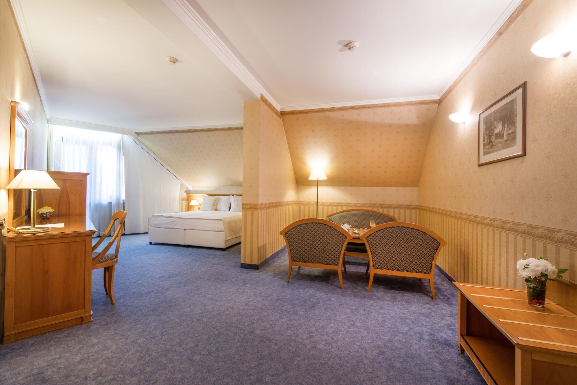 Hotel Downtown - Location In The Heart Of