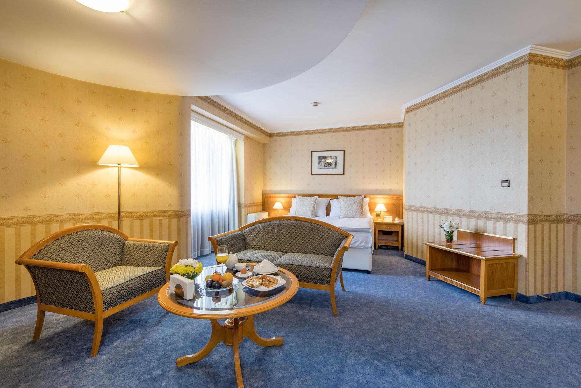 Hotel Downtown - Location In The Heart Of
