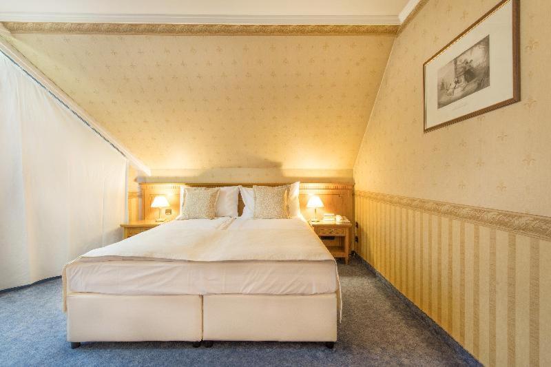 Hotel Downtown - Location In The Heart Of