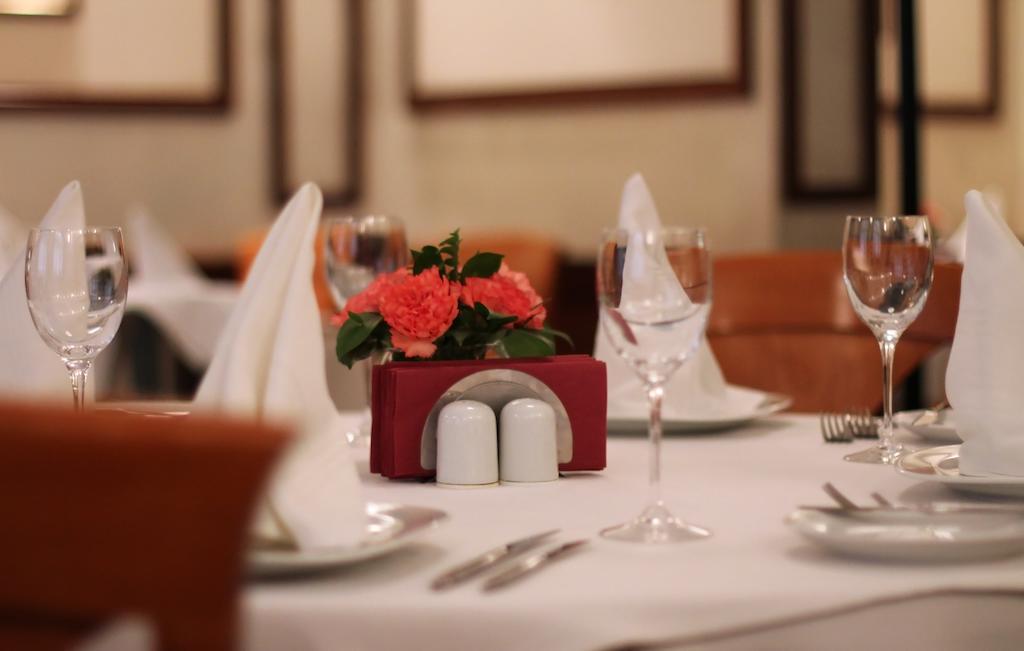 Hotel Downtown - Location In The Heart Of