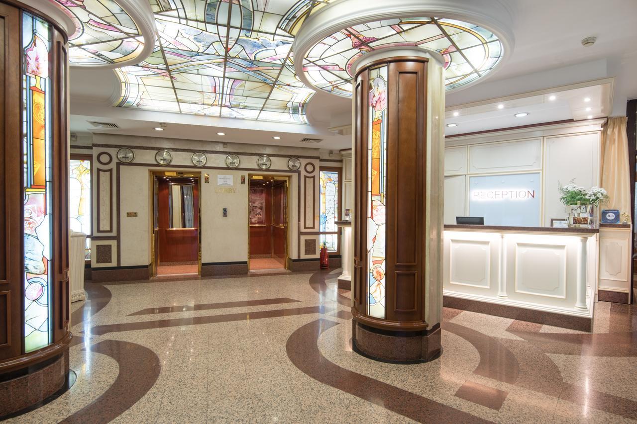 Hotel Downtown - Location In The Heart Of 4*