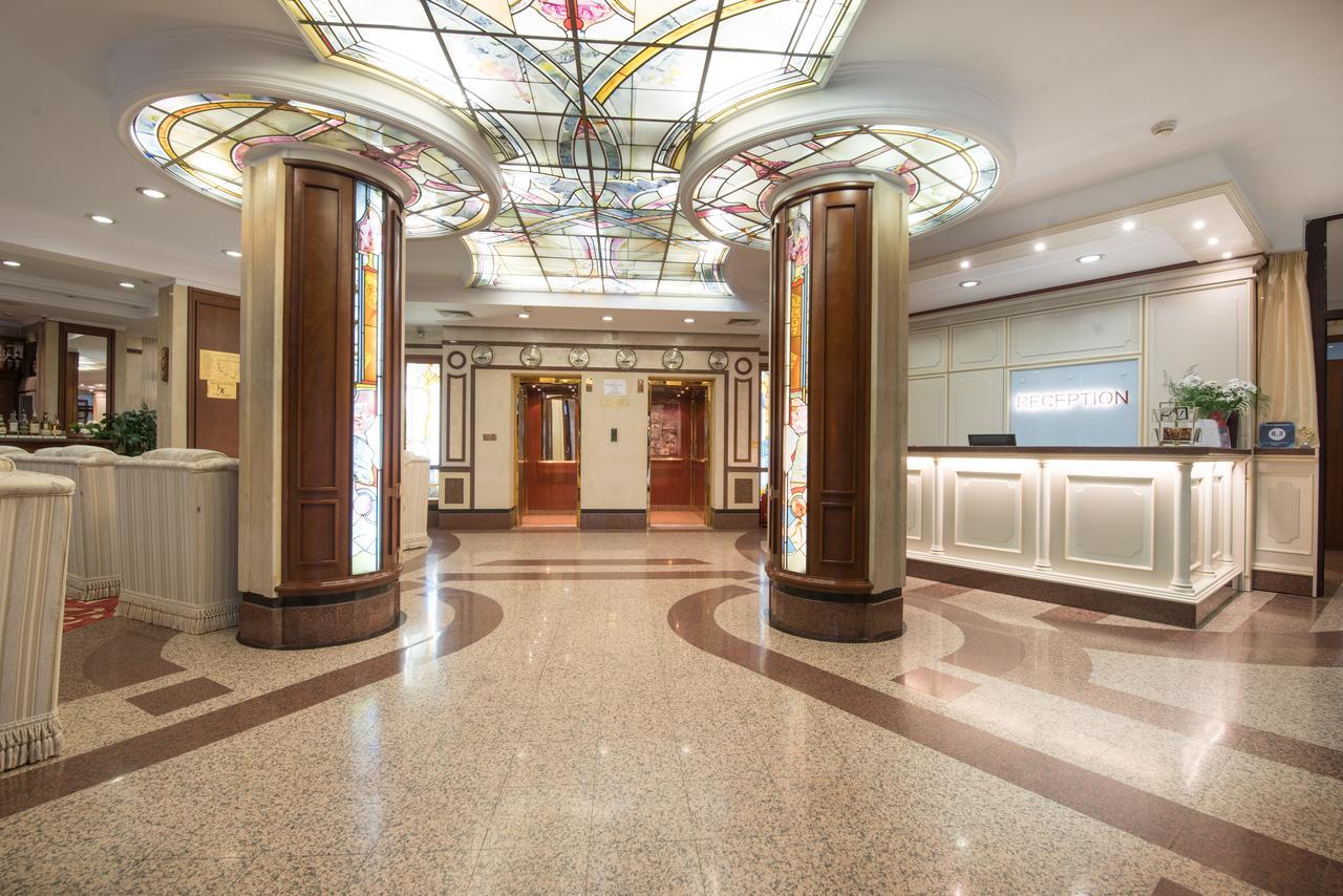 Downtown - Location In The Heart Of Hotel 4*