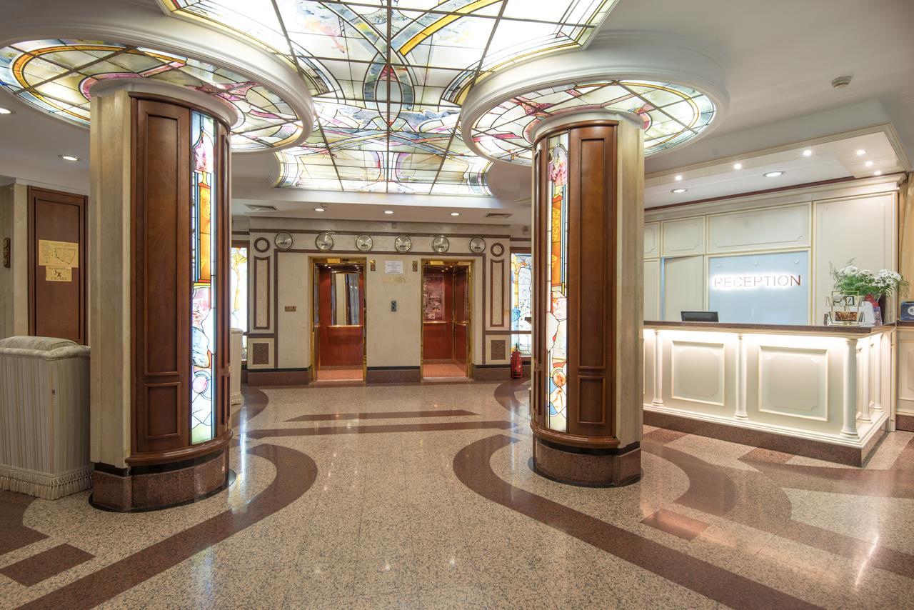 Downtown - Location In The Heart Of Hotel 4*