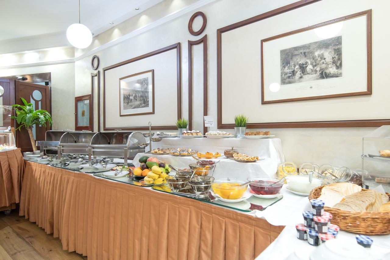 Downtown - Location In The Heart Of Hotel 4*