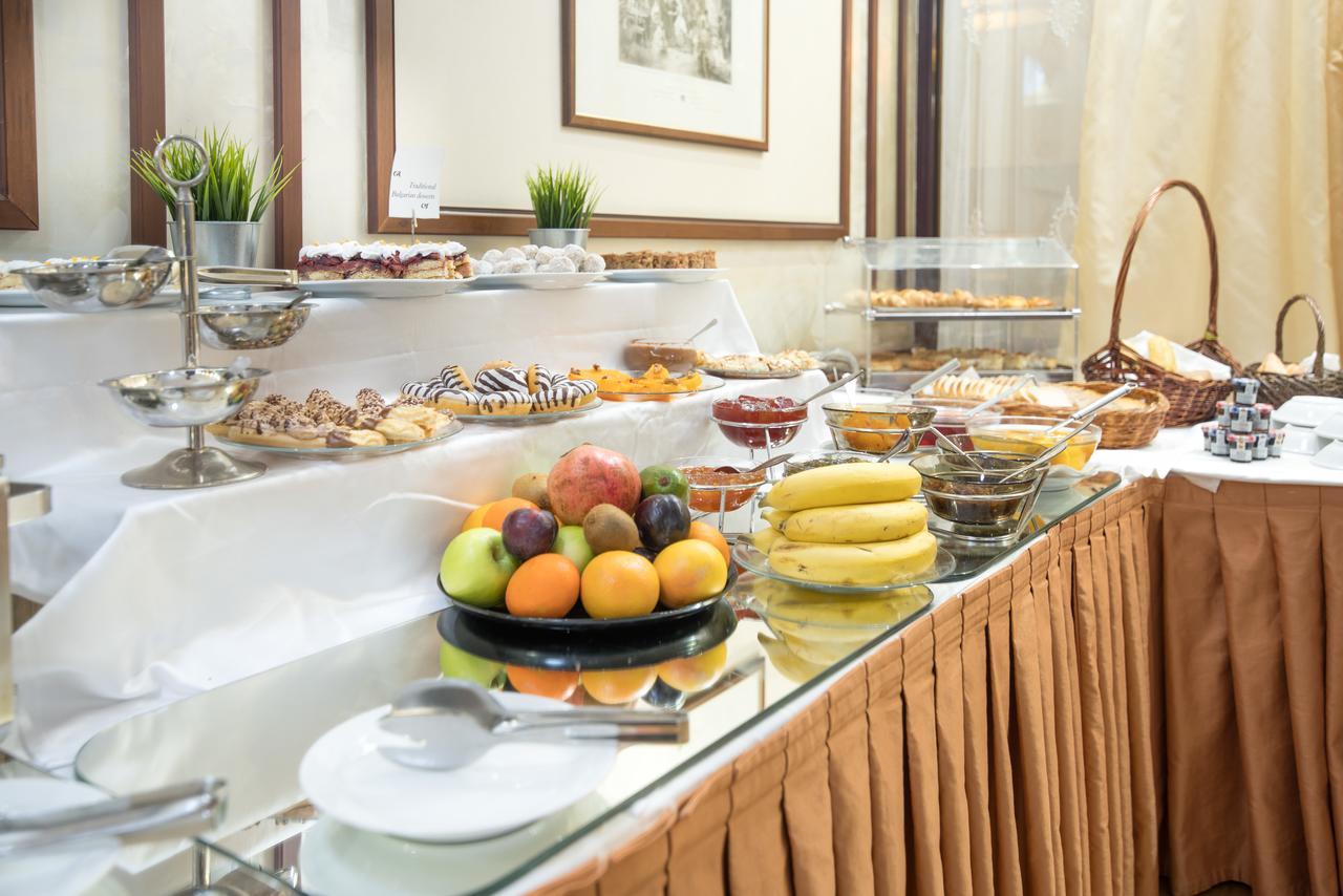 Downtown - Location In The Heart Of Hotel