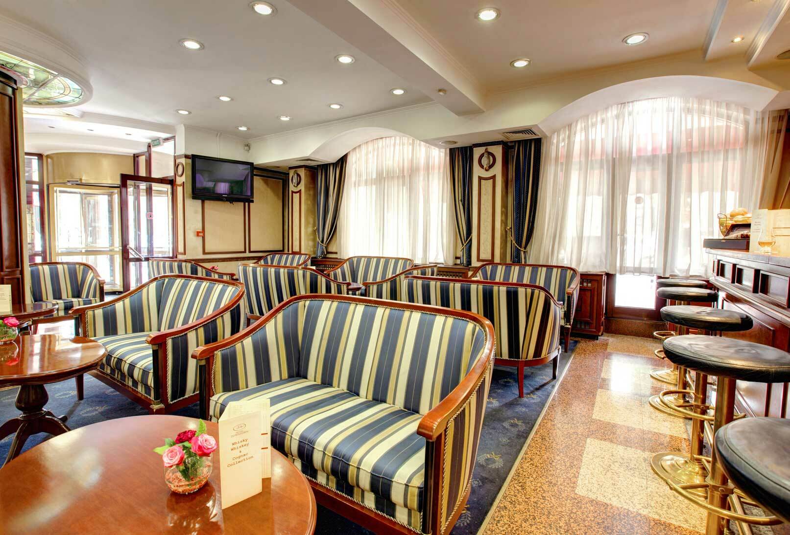 Downtown - Location In The Heart Of Hotel 4*