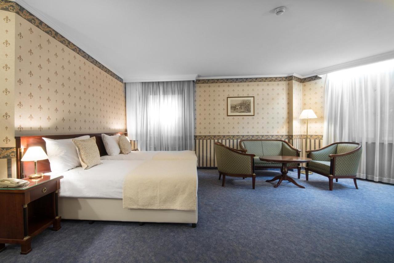 Downtown - Location In The Heart Of Hotel